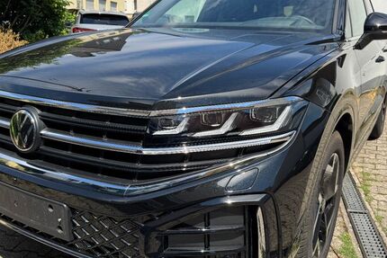 VW Touareg 6.679 km 64.850 &euro; Frankfurt am Main 65936