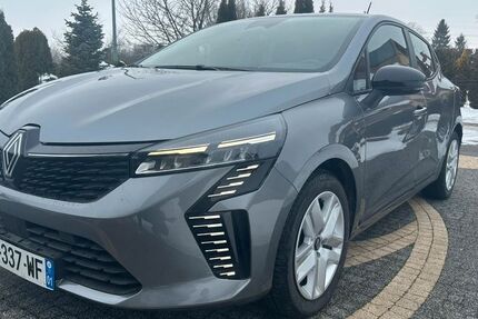 Renault Clio 9.500 km 16.450 &euro; Frankfurt am Main 60320