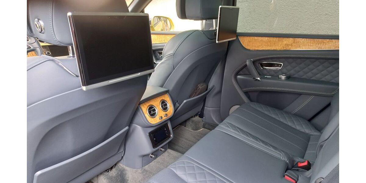 Bentley Bentayga 37.800 km 119.999 &euro; Frankfurt 65933