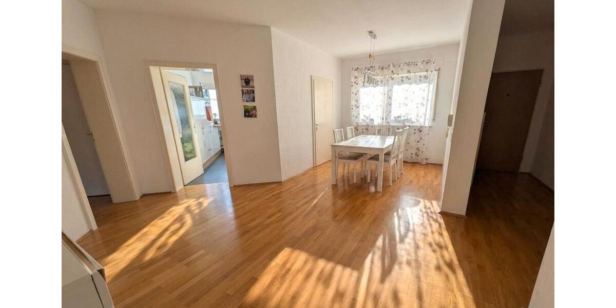 Etagenwohnung Rüsselsheim am Main - 4 Zimmer, 111 m&sup2;, 299.000&euro; | Angebot:26957220
