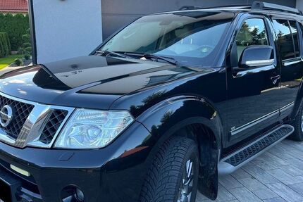 Nissan Pathfinder 169.000 km 14.500 &euro; Offenbach am Main 63075