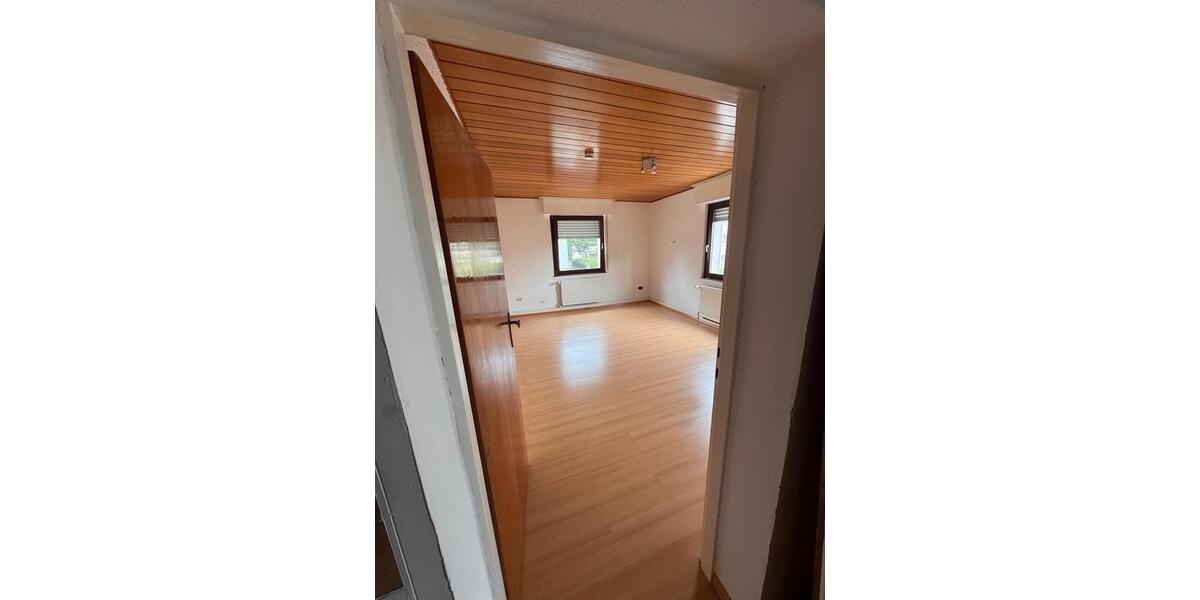 Etagenwohnung Frankfurt am Main Nied - 3 Zimmer, 70 m&sup2;, 1.300&euro; | Angebot:26671580
