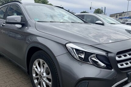 Mercedes-Benz GLA 180 7G DCT Style/Navi/Sportsitze 96.100 km 14.999 &euro; Frankfurt 60386