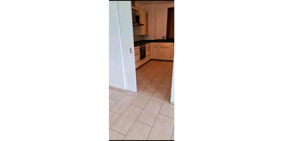 Etagenwohnung Frankfurt am Main Gutleutviertel - 4 Zimmer, 138 m&sup2;, 3.000&euro; | Angebot:26676025