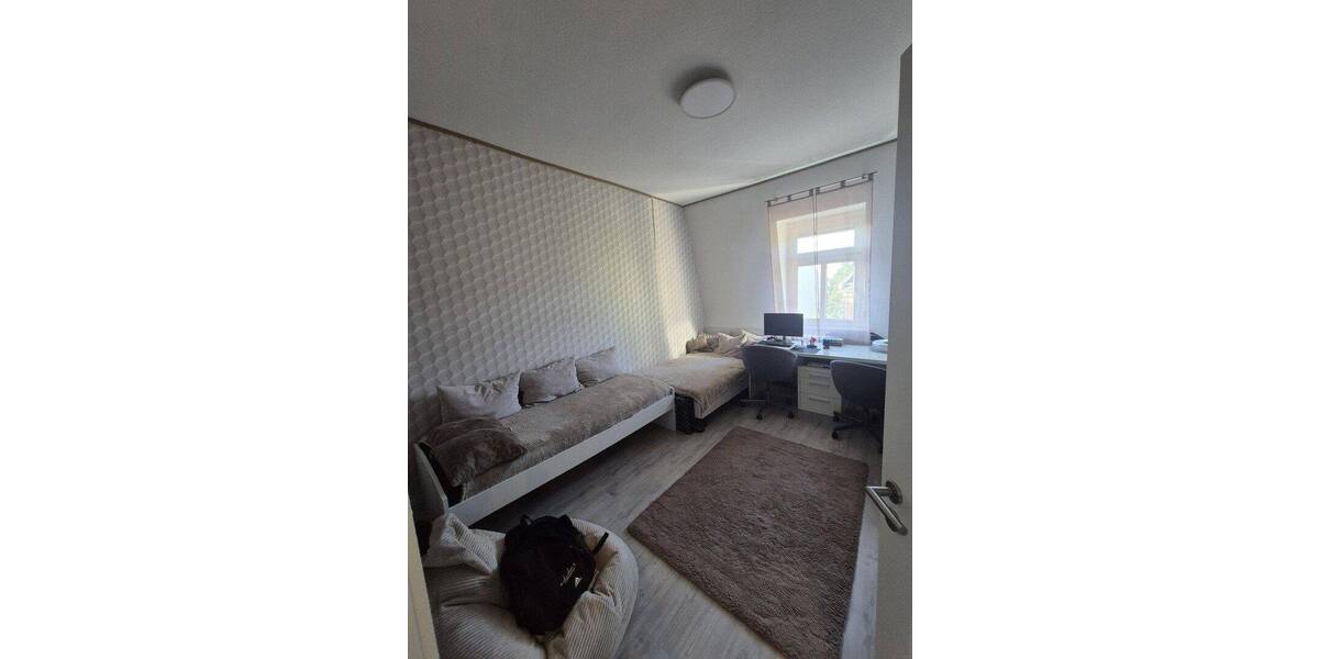 Etagenwohnung Hanau Großauheim - 3 Zimmer, 92 m&sup2;, 1.000&euro; | Angebot:26907743
