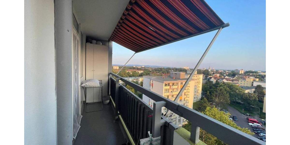 Aussichtslage mit Extras: 3 Zimmer & 6 Stellplätze 3 zimmer