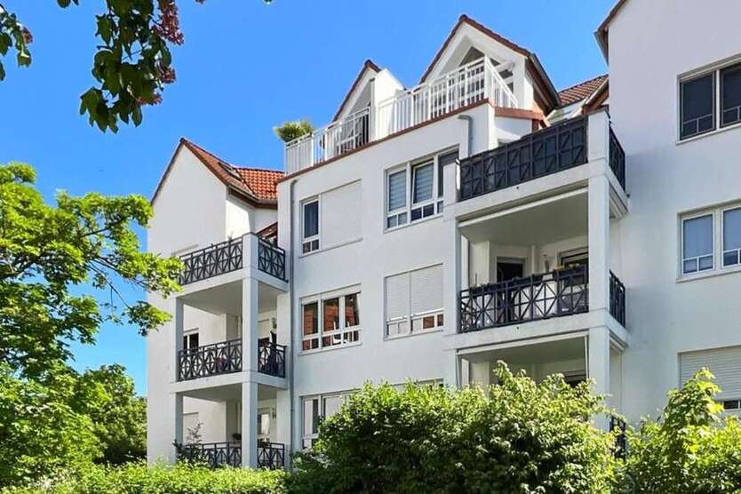 Wohnung zum Kaufen in Schwalbach 389.000 € 80 m²