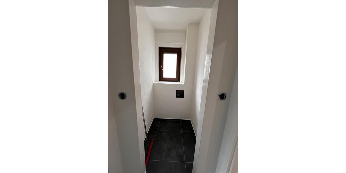 Etagenwohnung Erlensee - 3 Zimmer, 99 m&sup2;, 1.200&euro; | Angebot:25640901