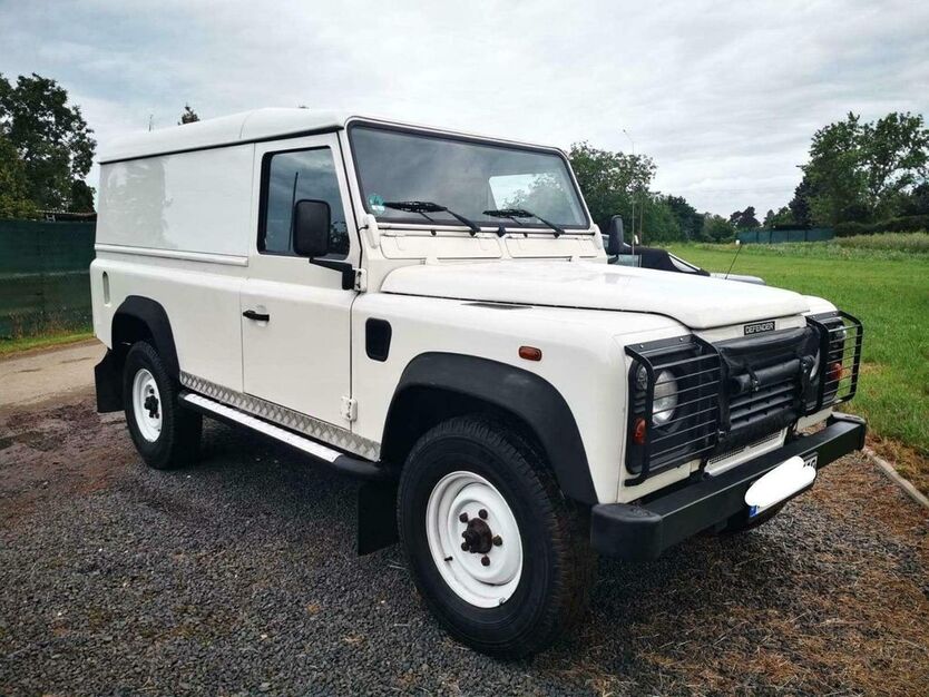 Land Rover Defender 279.000 km 20.900 € Mainz-Kostheim 55246