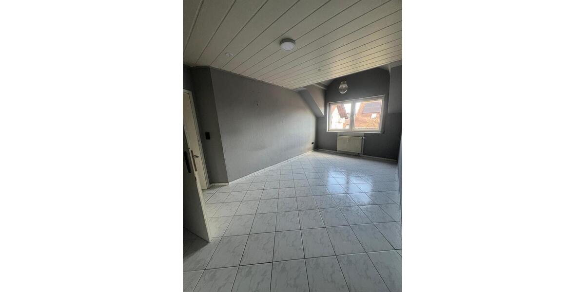 Etagenwohnung Friedberg (Hessen) - 4 Zimmer, 120 m&sup2;, 1.250&euro; | Angebot:26413332