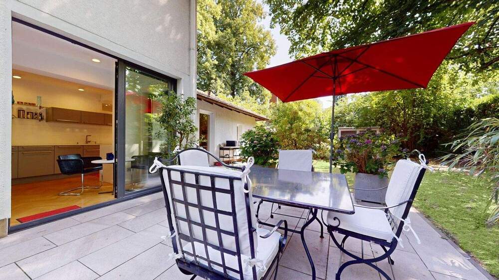 Freistehendes Einfamilienhaus mit traumhaftem Garten 6 zimmer