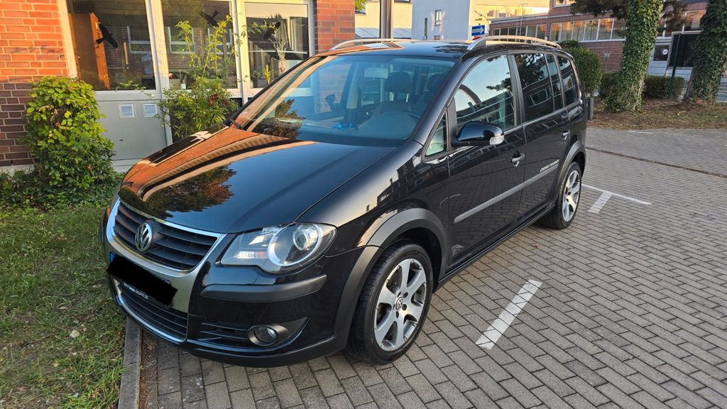 VW Touran 216.000 km 6.450 &euro; Dietzenbach 63128