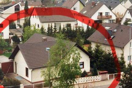 Freistehendes Einfamilienhaus in guter Lage in Dietzenbach (mit Ausbaupotential) 5 zimmer