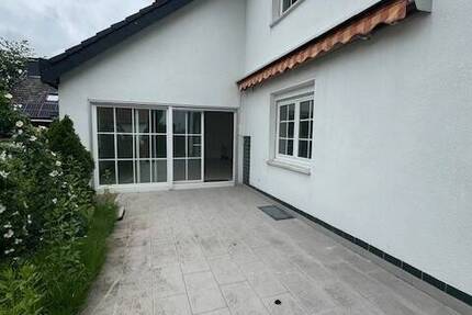 Haus Rödermark Waldacker - 4 Zimmer, 150 m&sup2;, 2.000&euro; | Angebot:26138980