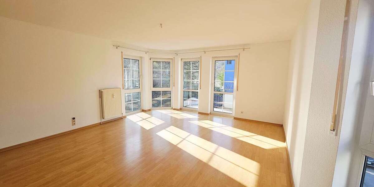 Etagenwohnung Wiesbaden Bierstadt - 3 Zimmer, 80 m&sup2;, 950&euro; | Angebot:25385366