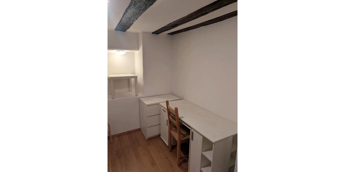Etagenwohnung Frankfurt am Main Nord-West - 1 Zimmer, 10 m&sup2;, 400&euro; | Angebot:26577775