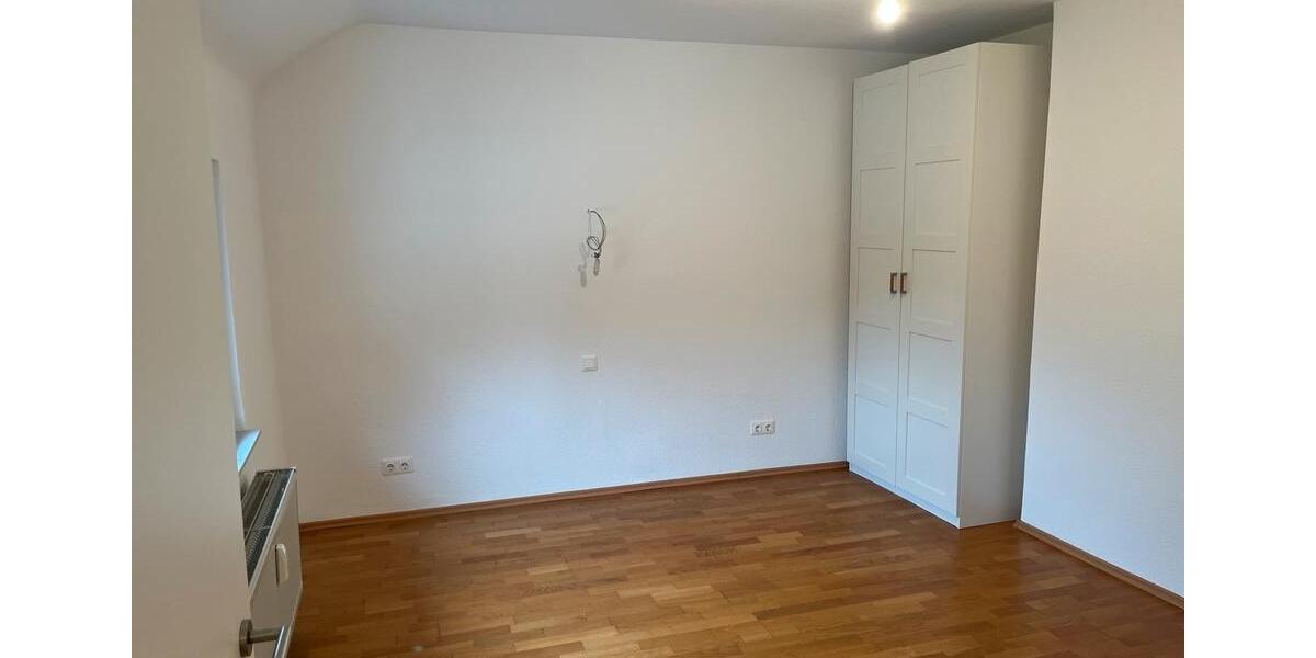 Etagenwohnung Hanau Lamboy - 4 Zimmer, 100 m&sup2;, 1.685&euro; | Angebot:25406610