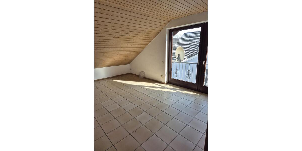 Dachgeschoßwohnung Kelkheim (Taunus) - 2 Zimmer, 67 m&sup2;, 870&euro; | Angebot:25613862