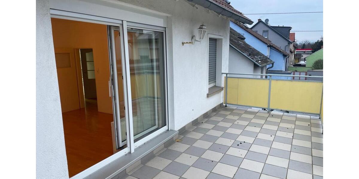 3,5 Zimmer Wohnung 2 Etagen mit Balkon, Terrasse, Garten 3.5 zimmer