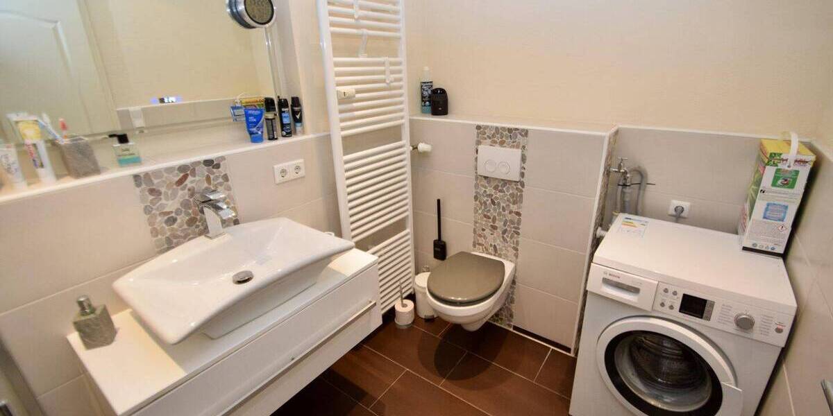 Eigentumswohnung im 4.OG eines Mehrfamilienhauses 3 zimmer