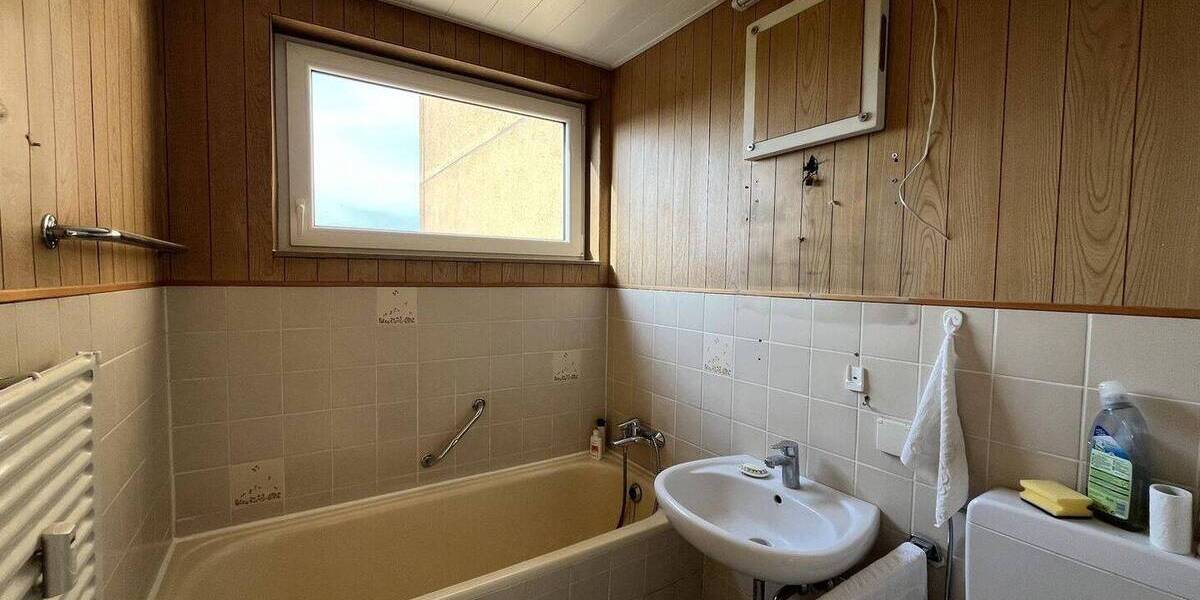 Etagenwohnung Frankfurt am Main Eckenheim - 3 Zimmer, 84 m&sup2;, 299.000&euro; | Angebot:26203912