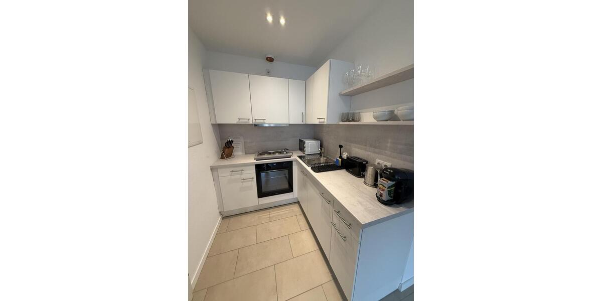 Helle, voll möblierte 1-Zimmer-Wohnung mit Top-Anbindung in Frankfurt-Niederrad 1 zimmer