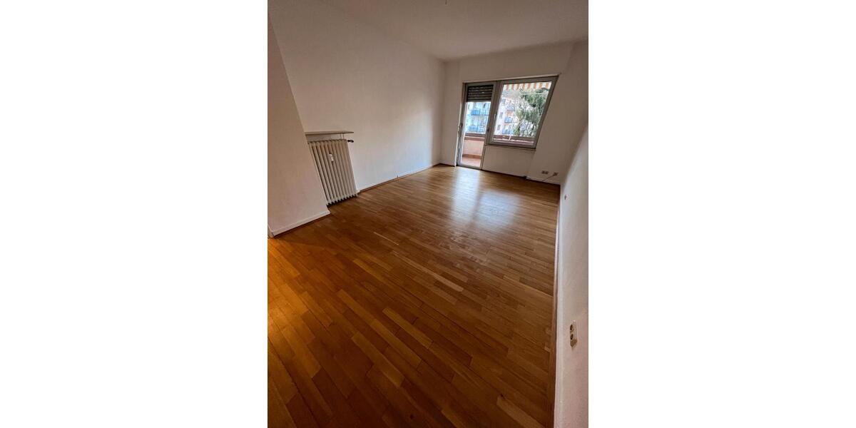 Etagenwohnung Frankfurt am Main Ostend - 20 Zimmer, 80 m&sup2;, 900&euro; | Angebot:26362136