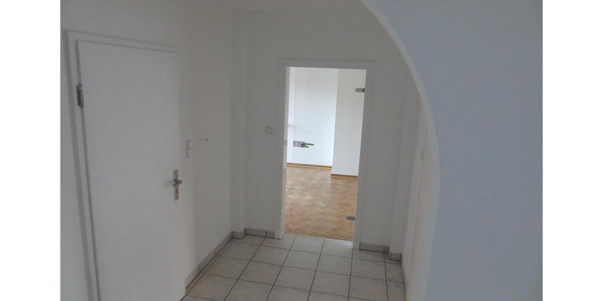 Erdgeschoßwohnung Offenbach am Main Bürgel - 3 Zimmer, 95 m&sup2;, 1.400&euro; | Angebot:24874014