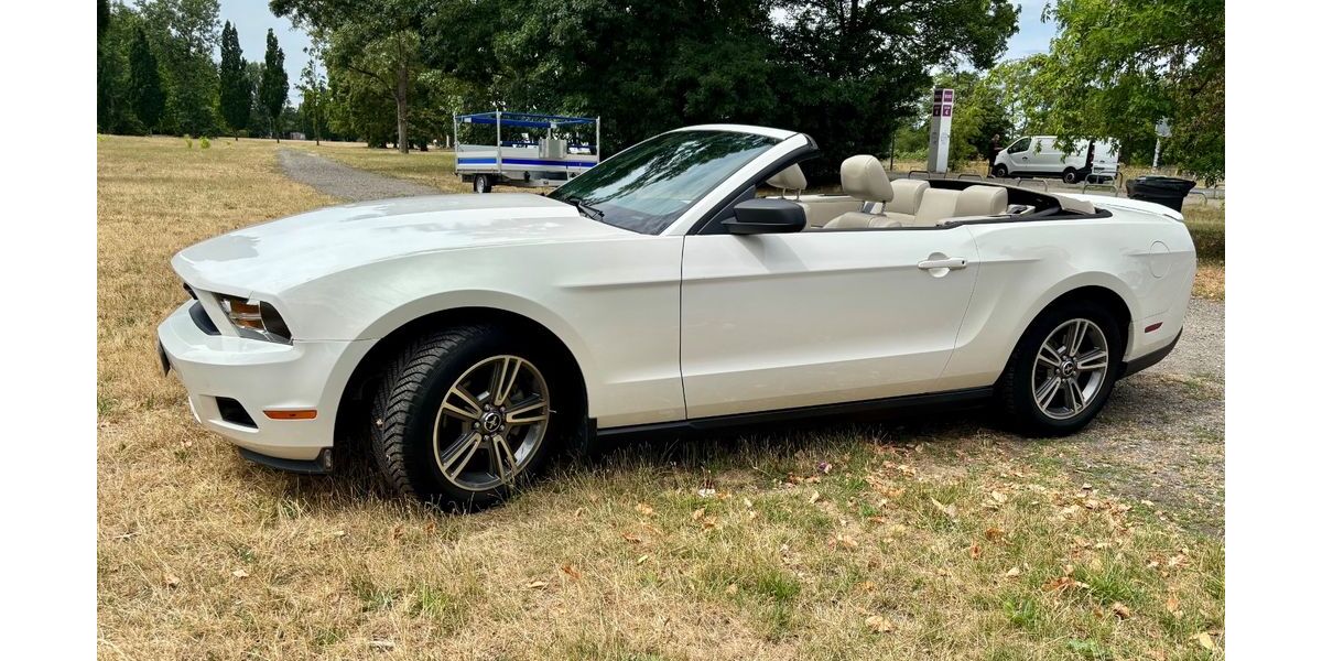 Ford Mustang 64.000 km 12.900 &euro; Hanau 63457