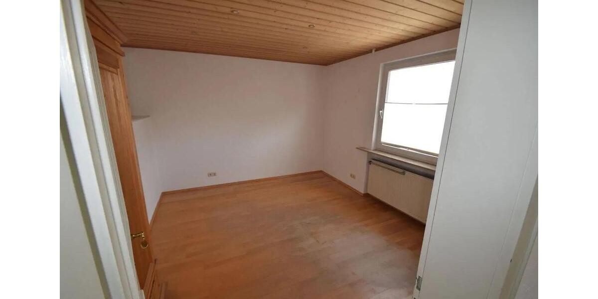 Mehrfamilienhaus, Wohnhaus Weiterstadt - 10.5 Zimmer, 216 m&sup2;, 690.000&euro; | Angebot:27121038