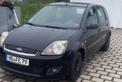 Ford Fiesta 129.000 km 2.600 &euro; Friedrichsdorf 61381