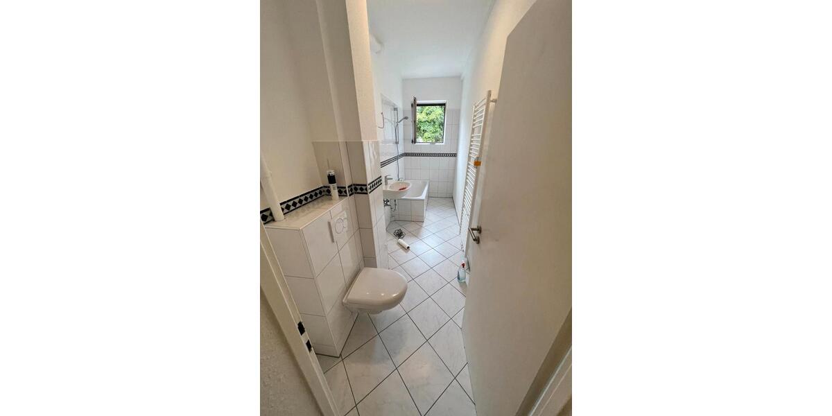 Etagenwohnung Frankfurt am Main Ostend - 20 Zimmer, 80 m&sup2;, 900&euro; | Angebot:26362136