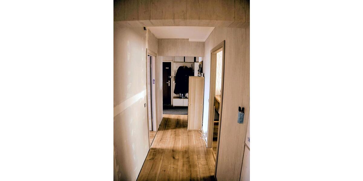 4,5-Zimmer-Wohnung (104 qm) |Hochheim | provisionsfrei| 2 Balkone 4.5 zimmer