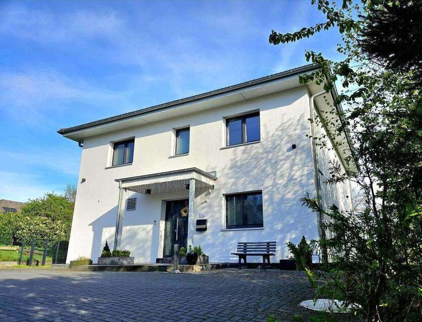 Haus zum Kaufen in Schmitten 849.000 € 210 m²