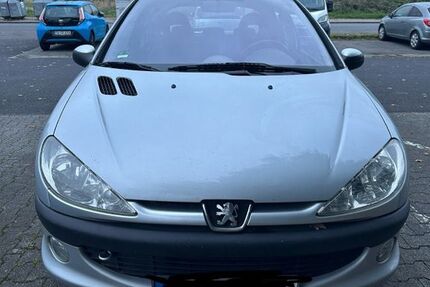 Peugeot 206 173.000 km 1.100 &euro; Offenbach am Main 63073