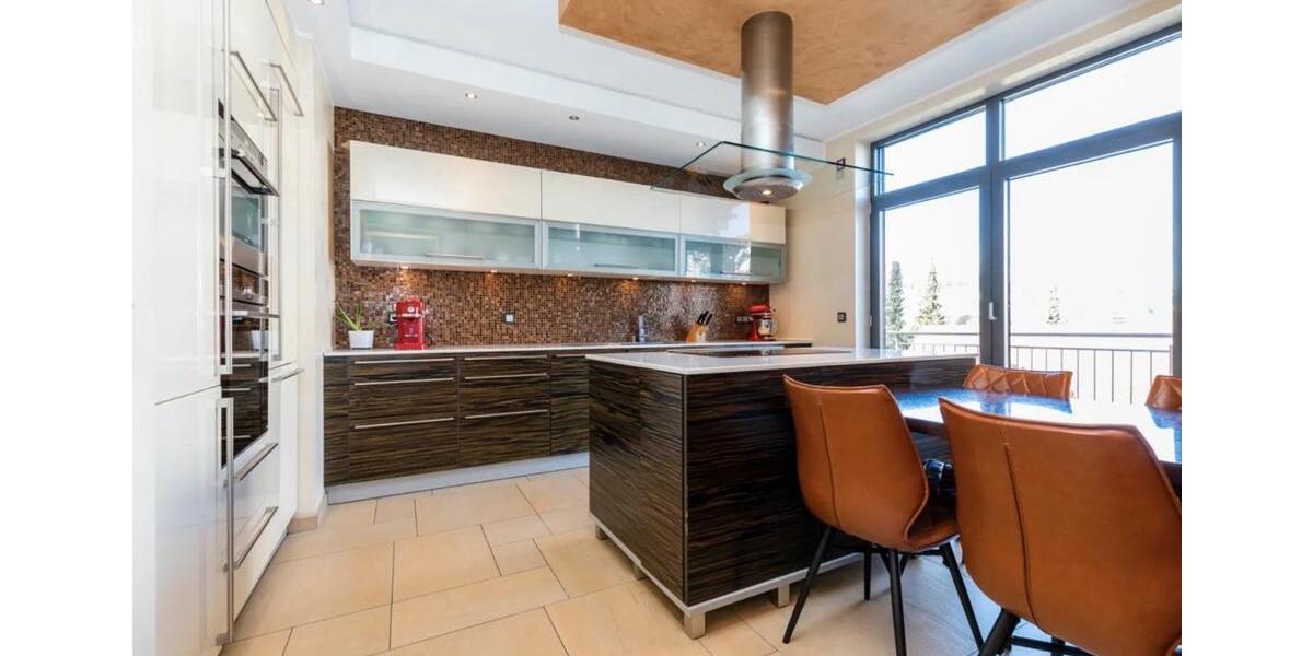Einfamilienhaus Hofheim am Taunus - 9 Zimmer, 346 m&sup2;, 2.190.000&euro; | Angebot:27269448