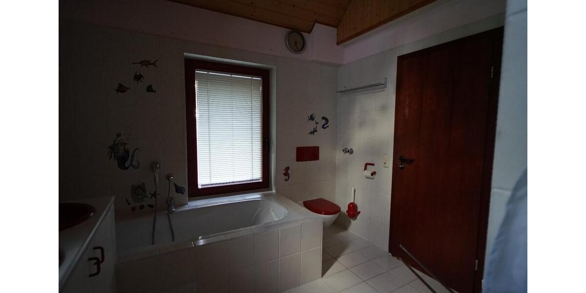 Maisonettenwohnung Niedernhausen - 6.5 Zimmer, 165 m&sup2;, 1.650&euro; | Angebot:25084623