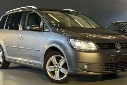 VW Touran 211.800 km 6.390 &euro; Maintal 63477