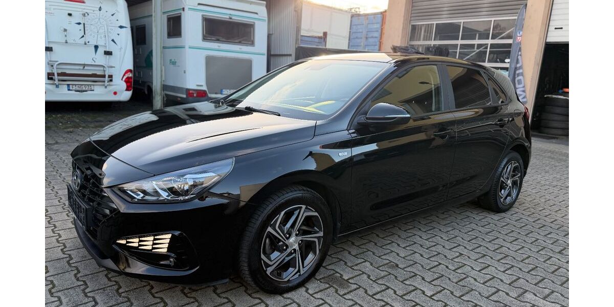 Hyundai i30 106.000 km 13.990 &euro; Frankfurt am Main 65933