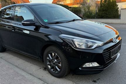 Hyundai i20 17.106 km 10.990 &euro; Rodgau 63110