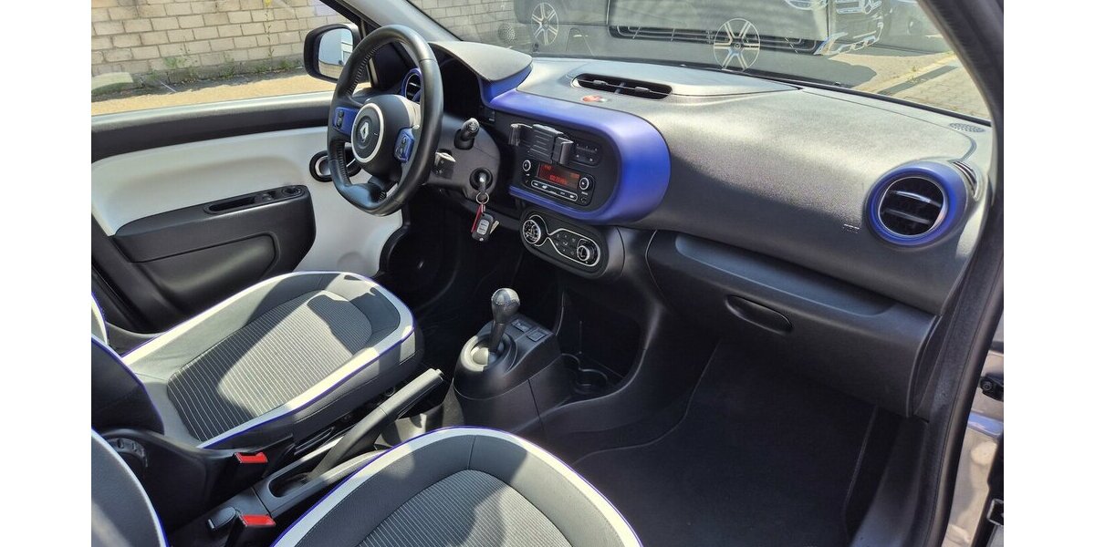 Renault Twingo Cosmic, Klima, Automatik, Sitzheizung, Temp 36.200 km 10.990 &euro; Rodgau 63110