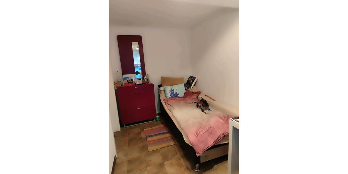 Erdgeschoßwohnung Frankfurt am Main Schwanheim - 2 Zimmer, 10 m&sup2;, 350&euro; | Angebot:26368497