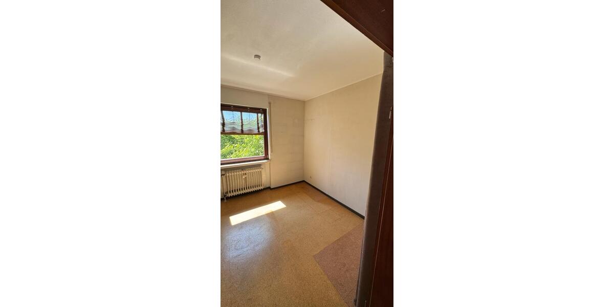 Etagenwohnung Frankfurt am Main Nord-Ost - 4 Zimmer, 107 m&sup2;, 1.400&euro; | Angebot:26356239