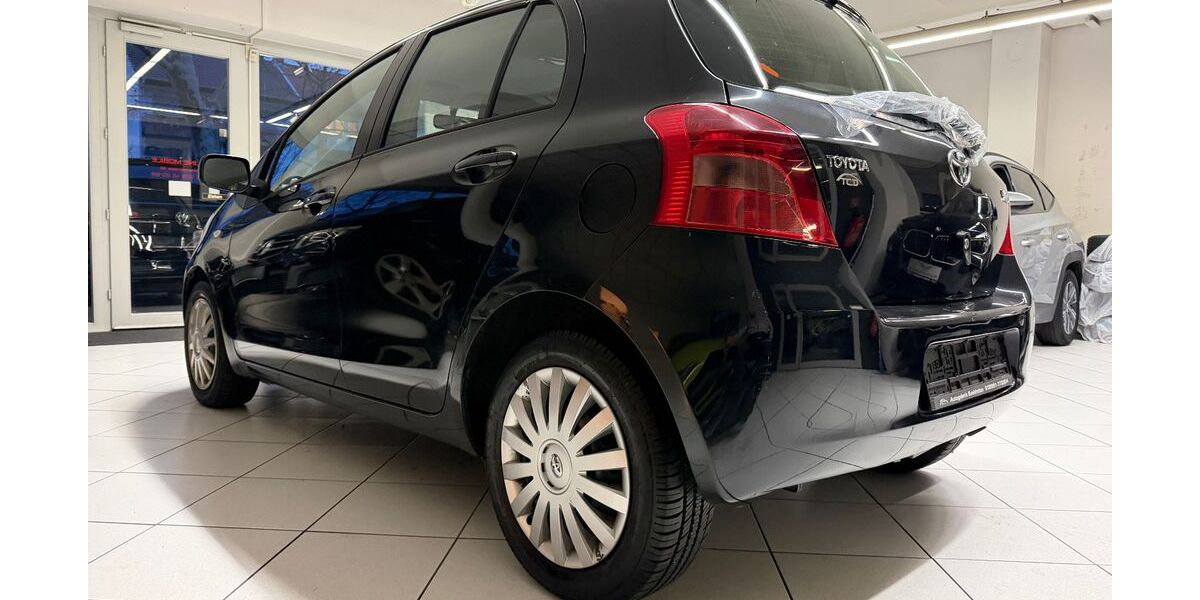 Toyota Yaris 119.000 km 5.899 &euro; NEU ISENBURG 63263