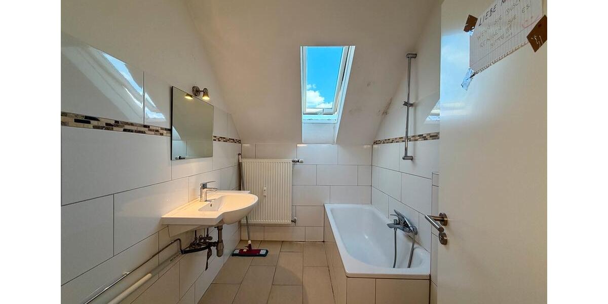 Etagenwohnung Frankfurt am Main Bergen-Enkheim - 1 Zimmer, 11 m&sup2;, 250&euro; | Angebot:26131071