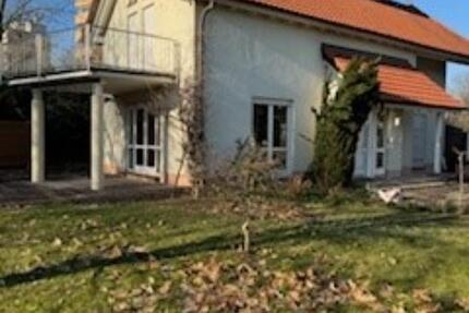 Einfamilienhaus mit Einliegerwohnung zimmer