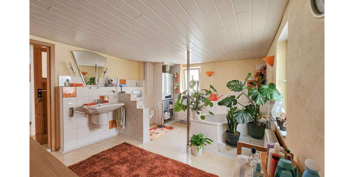 Einfamilienhaus Offenbach Bürgel - 8 Zimmer, 173 m&sup2;, 495.000&euro; | Angebot:25703492