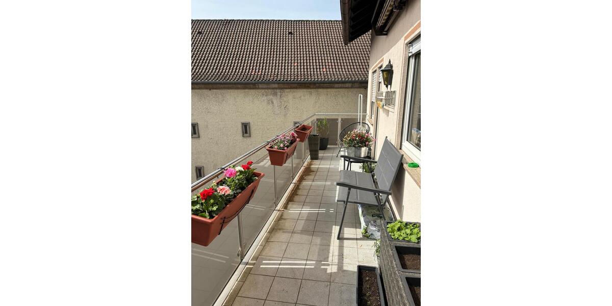 Etagenwohnung Frankfurt am Main West - 4 Zimmer, 114 m&sup2;, 1.800&euro; | Angebot:25431416