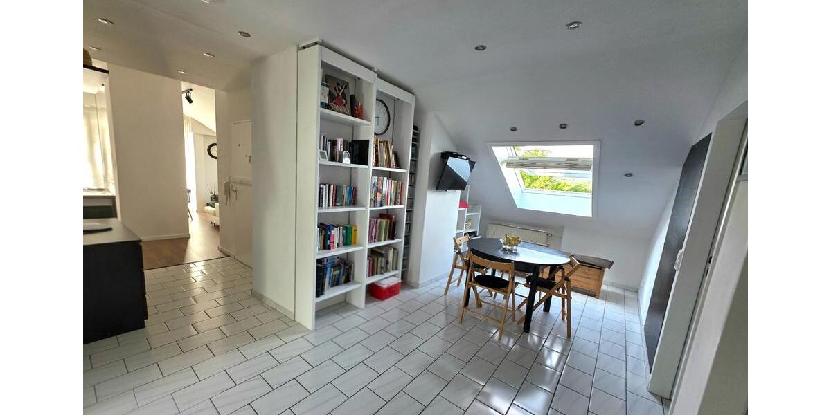 4-Zimmer-Dachgeschosswohnung mit Garage & Top-Lage in Kelkheim 4 zimmer