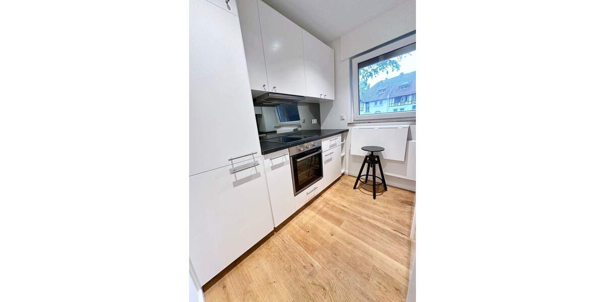 TOP Ausstattung, komplette EBK, PARKETT, schönes tgl.Bad 1 zimmer